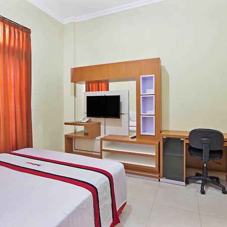 Hotel Reddoorz @ Pogung Baru Kejayan Exterior foto
